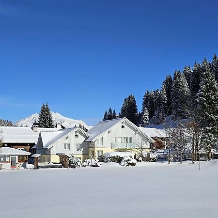 Haus Capricorn - Appartement Mountain View Gargellen Bagian luar foto